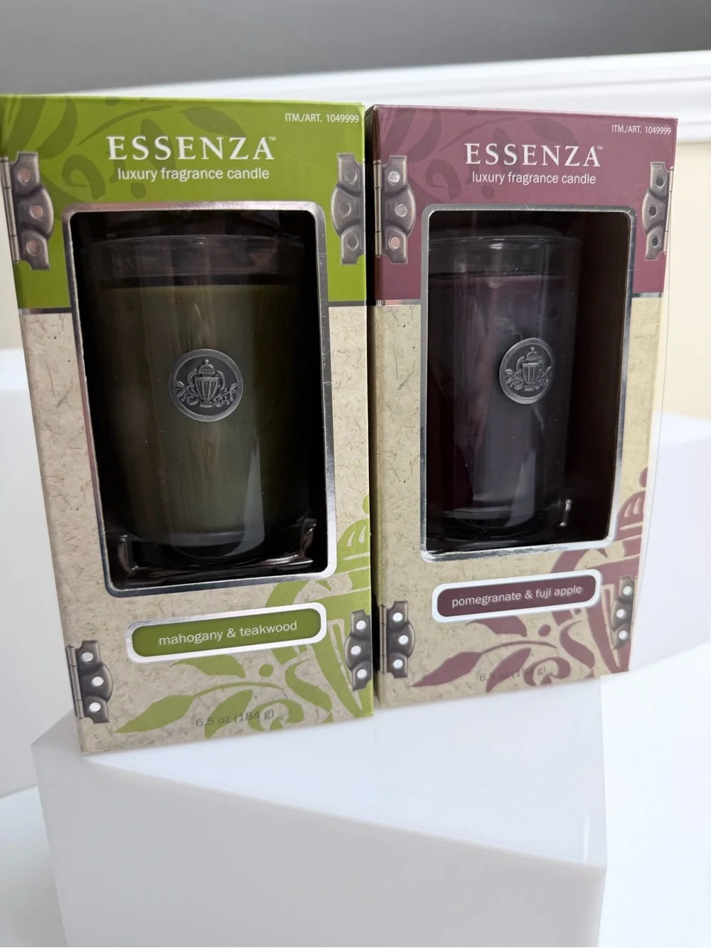 NWT Essenza Luxury Candles Set of 2 Mahogany & Teakwood | Pomegranate & Apple